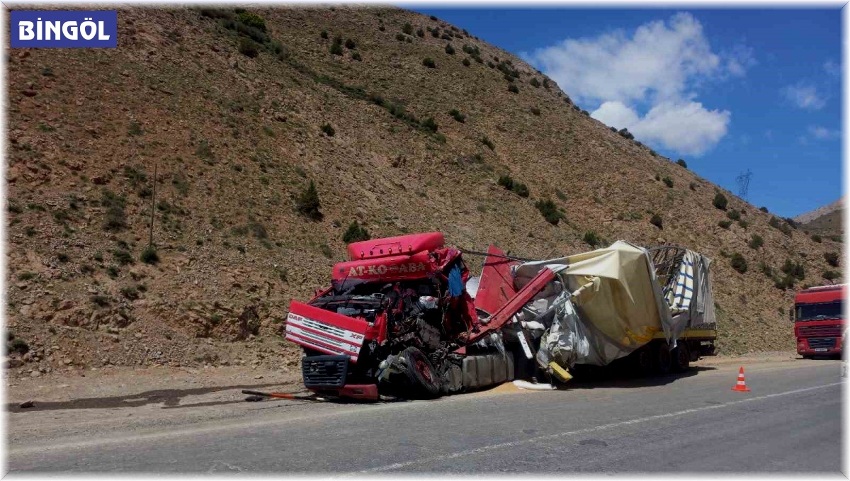 Bingöl'de zincirleme tır kazası:3 yaralı