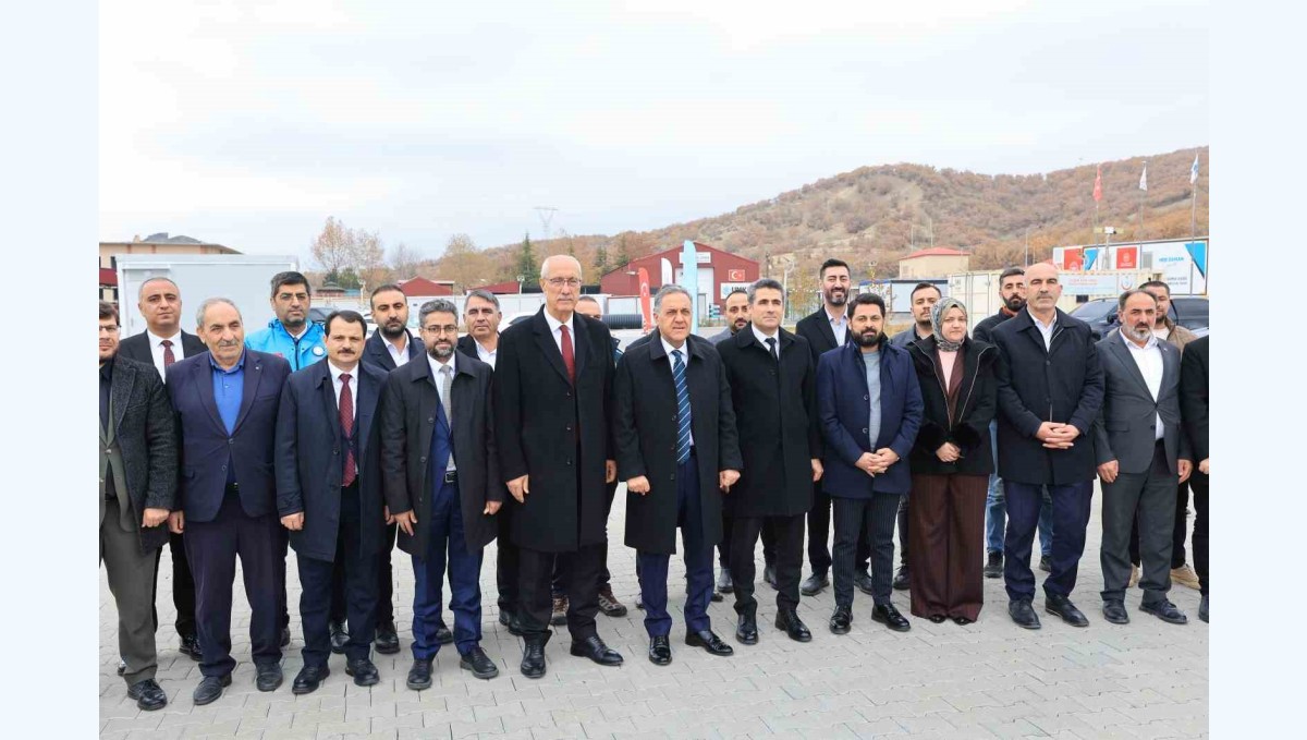 Bingöl'e 5 yeni ambulans ve 2 UMKE aracı tahsis edildi