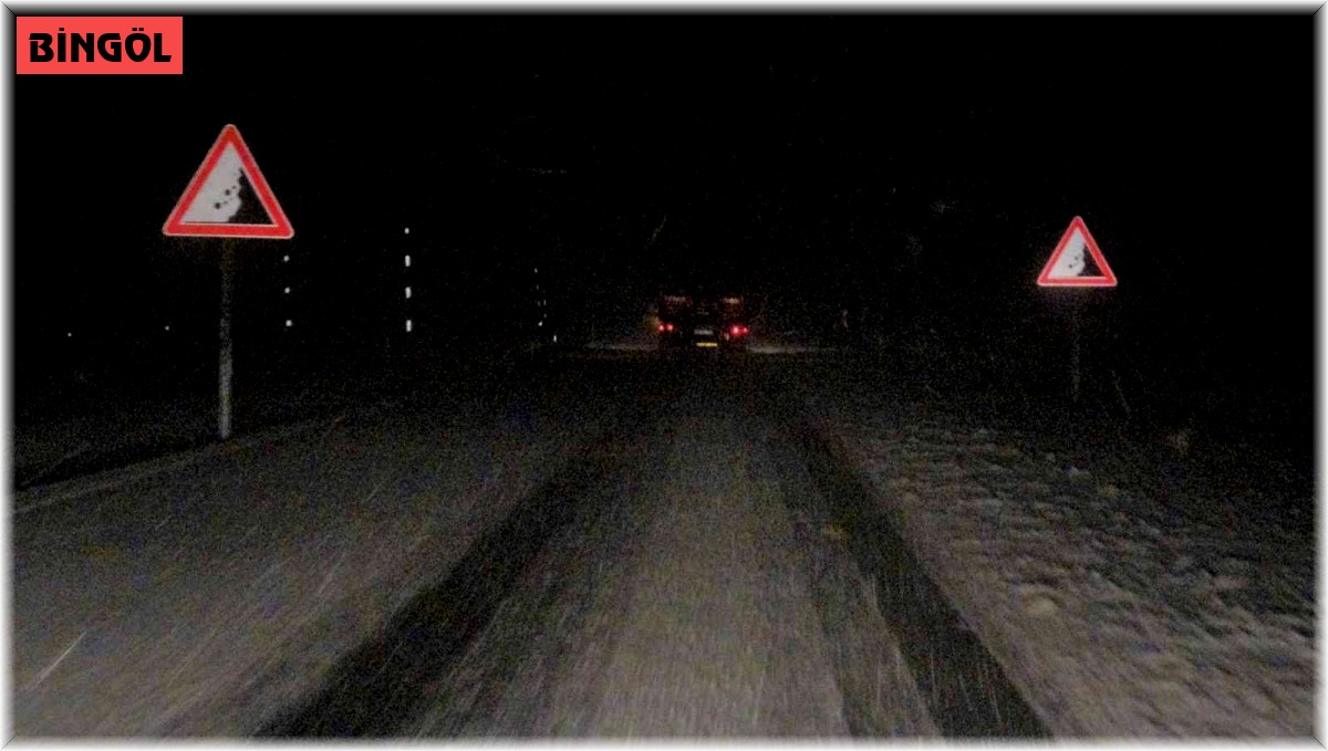 Bingöl-Elazığ karayolunda kar, sağanak ve sis etkili oldu, sürücüler zor anlar yaşadı