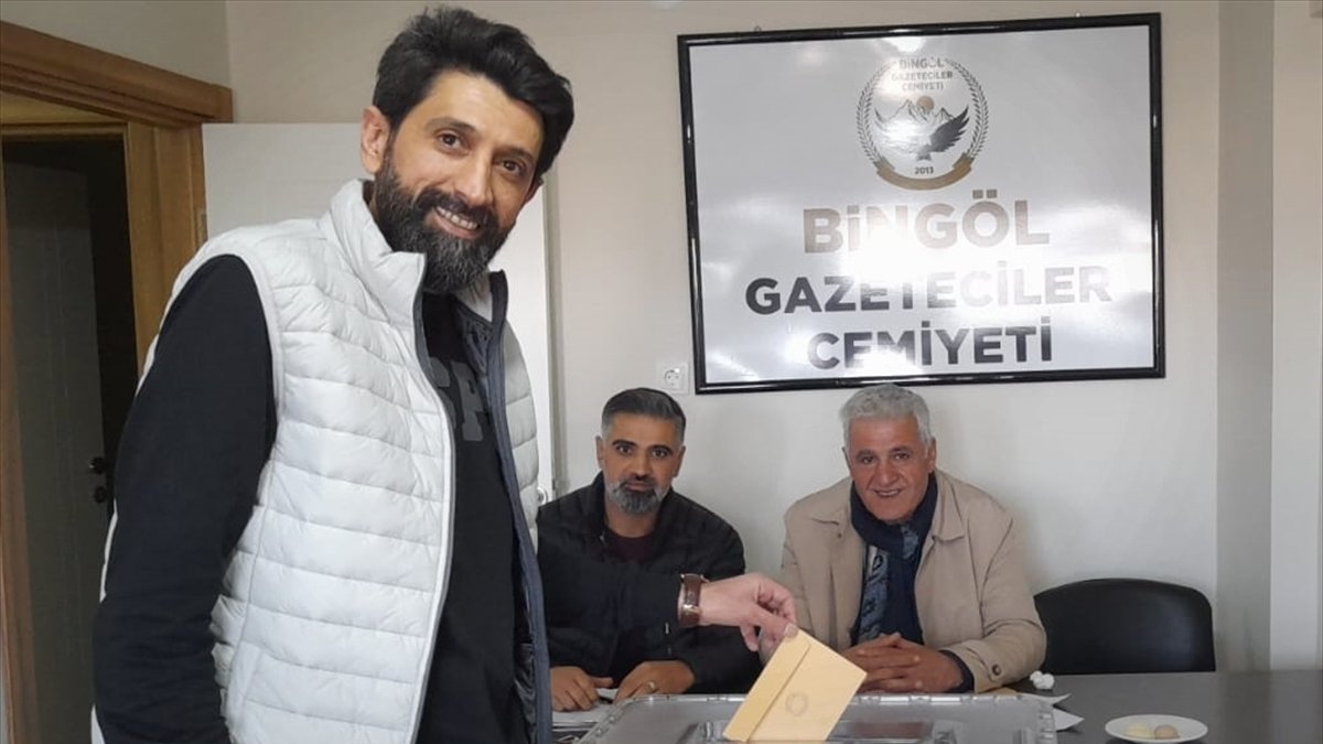 Bingöl Gazeteciler Cemiyeti Başkanlığına Mahmud Arda yeniden seçildi
