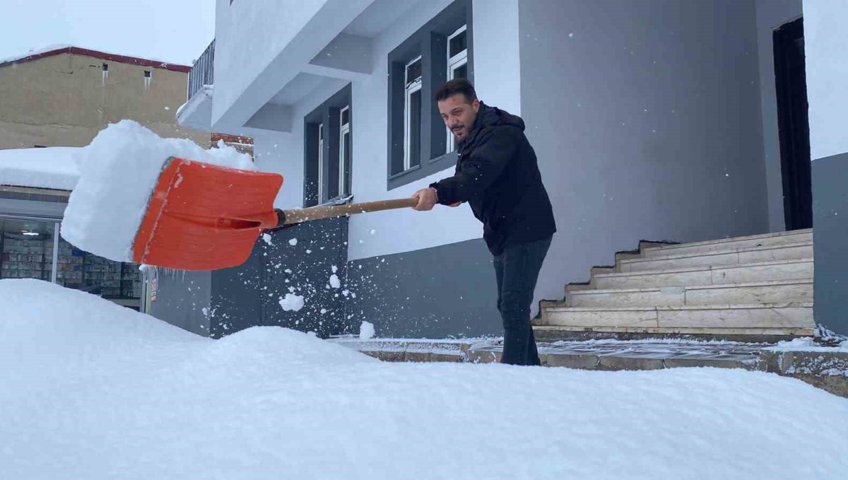 Bingöl genelinde kar yağışı etkisini sürdürüyor
