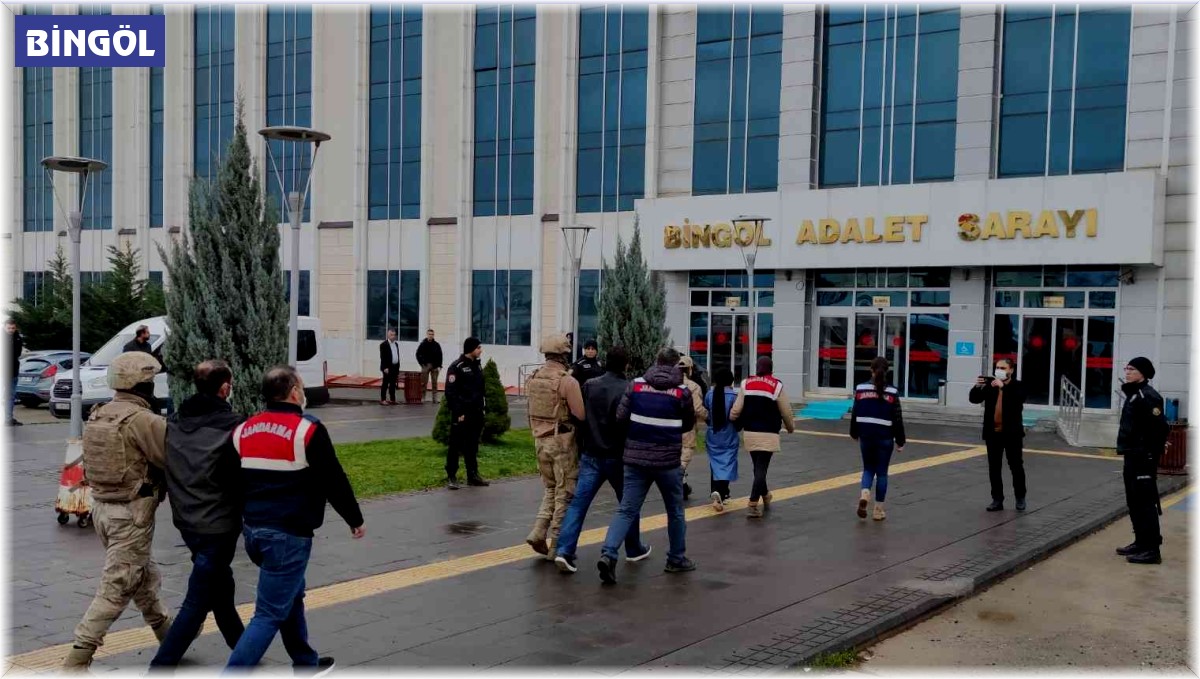 Bingöl merkezli 2 ilde PKK/KCK operasyonu: 7 kişi tutuklandı