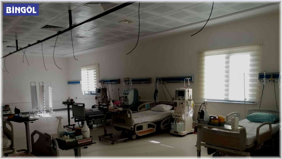 Bingöl Sağlık Müdürü Gündoğdu, hemodiyaliz ünitesinde incelemelerde bulundu