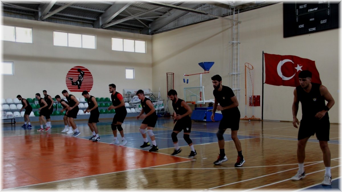 Bingöl Solhanspor 1 yıl sonra ilçede antrenmana çıktı