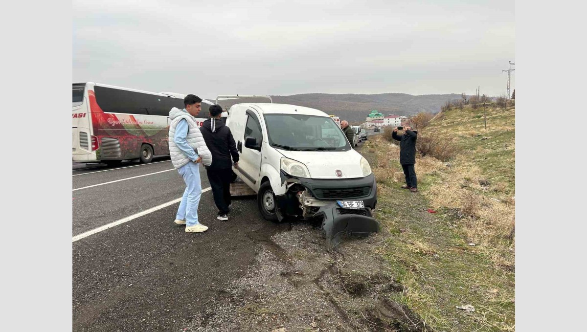Bingöl trafik kazası: 2 yaralı
