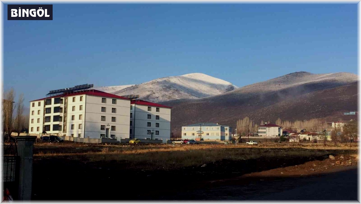 Bingöl'ün yüksek kesimlerine kar düştü