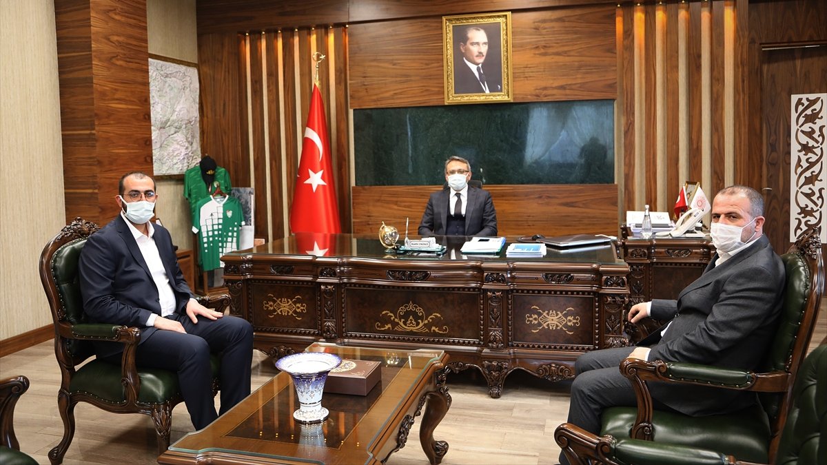 Bingöl Valisi Ekinci, AA Diyarbakır Bölge Müdürü Gültekin'i kabul etti