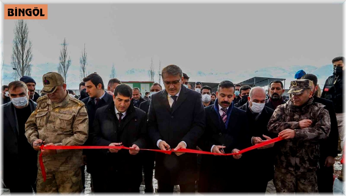 Bingöl Valisi Ekinci, "Bu büyük millet, her türlü ihaneti ve tehdidi bertaraf edecek"