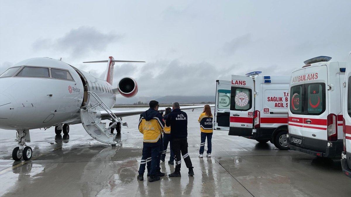 Bingöl’de 25 günlük bebek ambulans uçakla Ankara’ya sevk edildi
