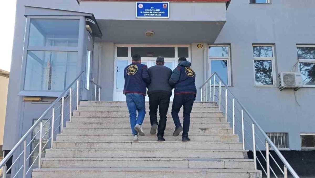 Bingöl’de çeşitli suçlardan aranan 13 kişi jandarma operasyonuyla yakalandı