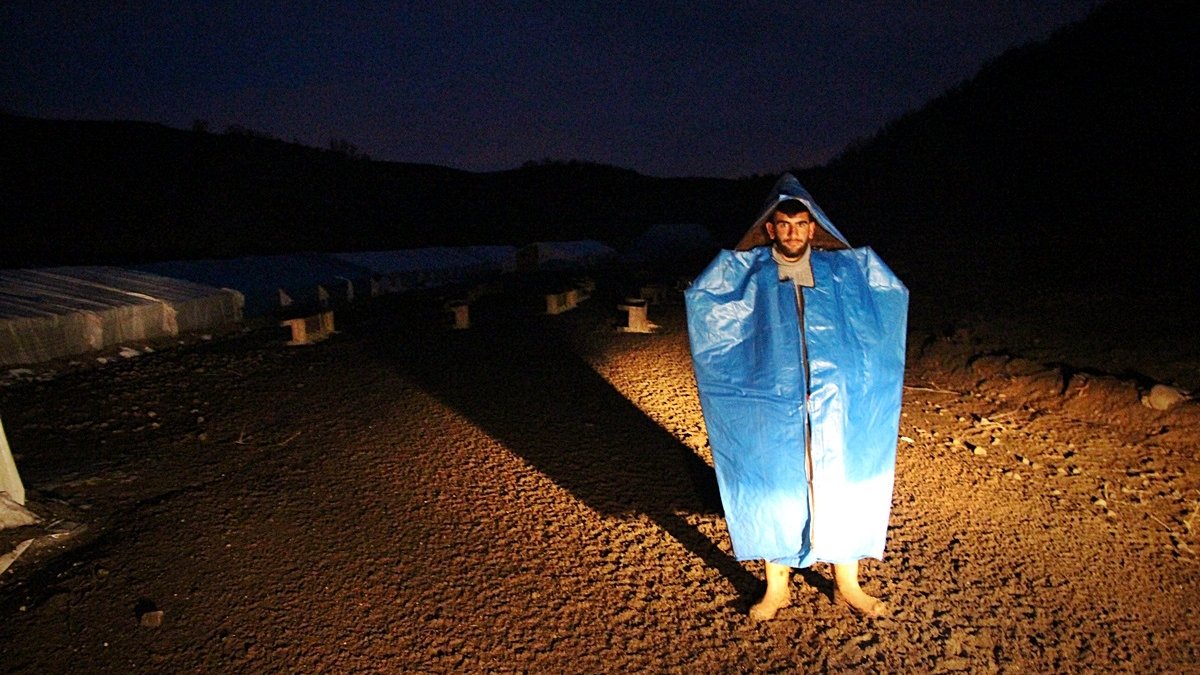 Bingöllü besiciler hayvanlarını korumak için nöbette