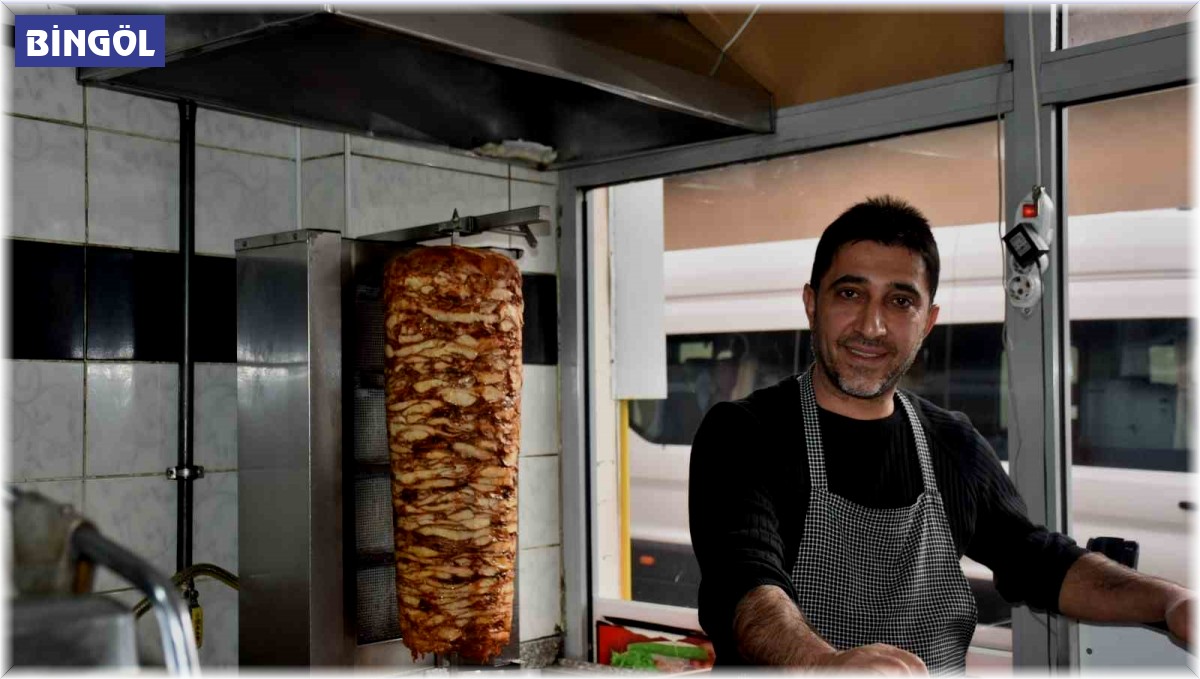 Bingöllü esnaf bir günlük gelirini Gazze'deki çocuklara bağışladı