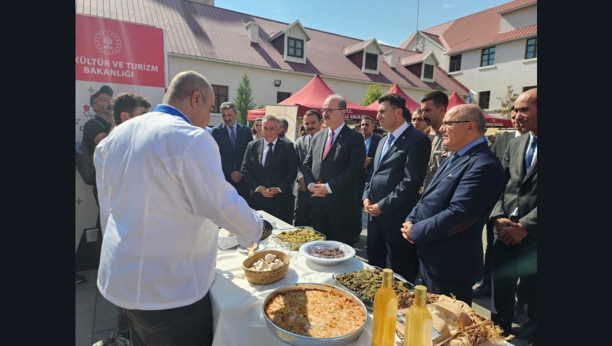 "Bir Anadolu Şenliği" Tunceli'de başladı