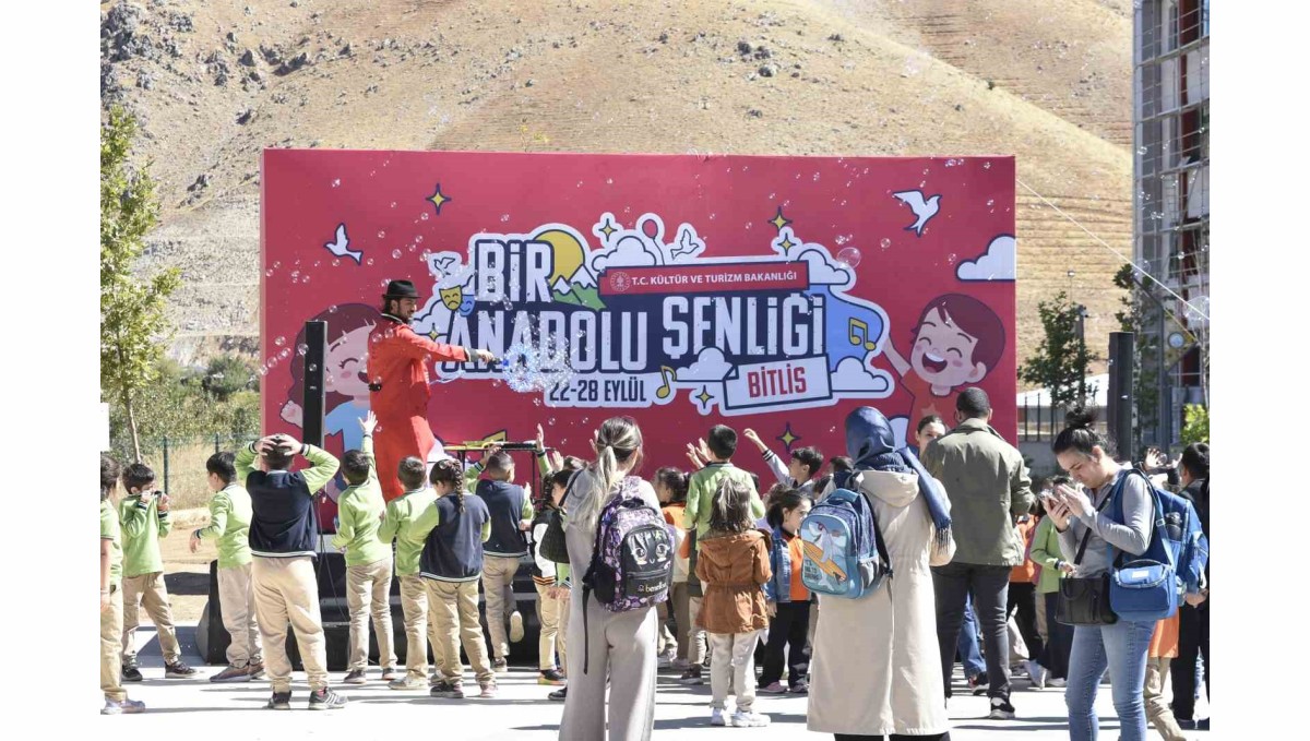 "Bir Anadolu Şenliği"nin son durağı Bitlis oldu