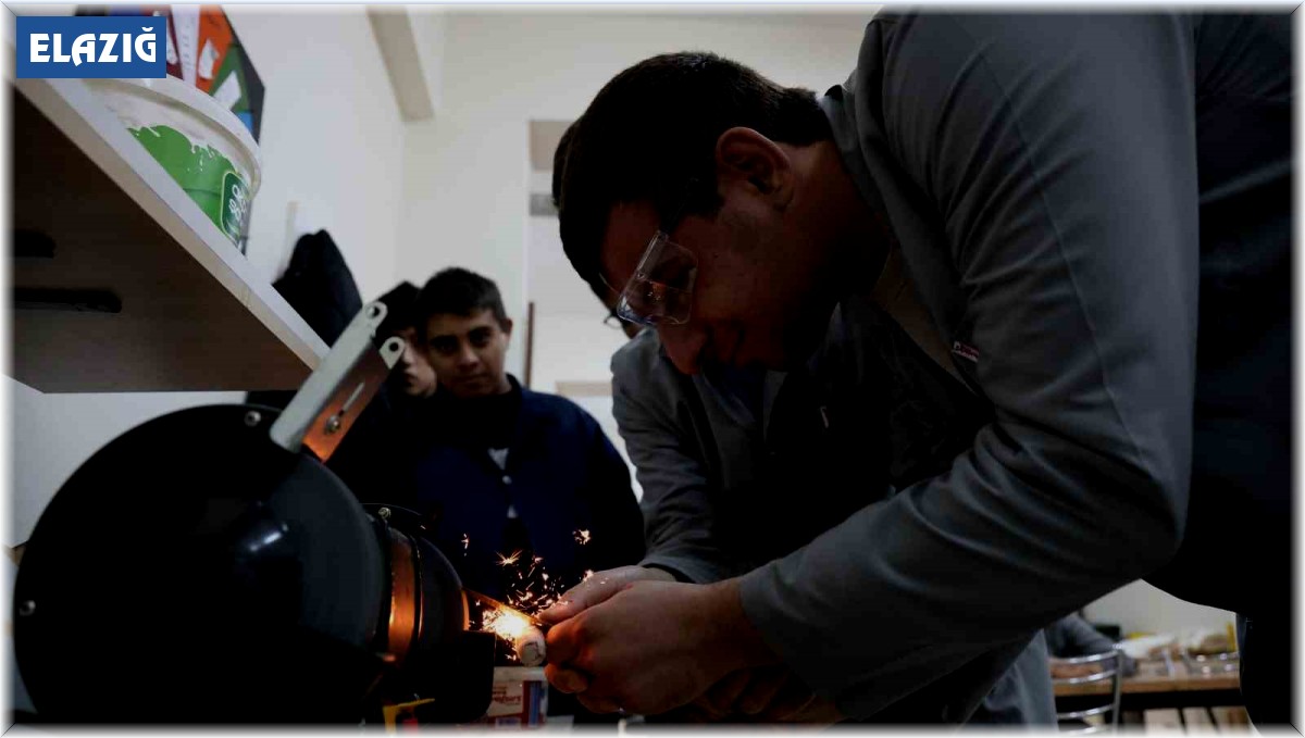 Bir okuldan daha fazlası: Özel öğrenciler burada hayata hazırlanıyor