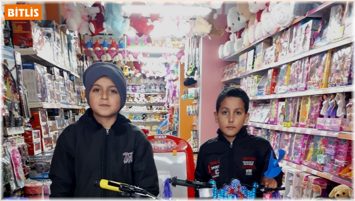 Bisiklet paralarını AFAD'a bağışlayan kardeşlere "bisiklet" sürprizi