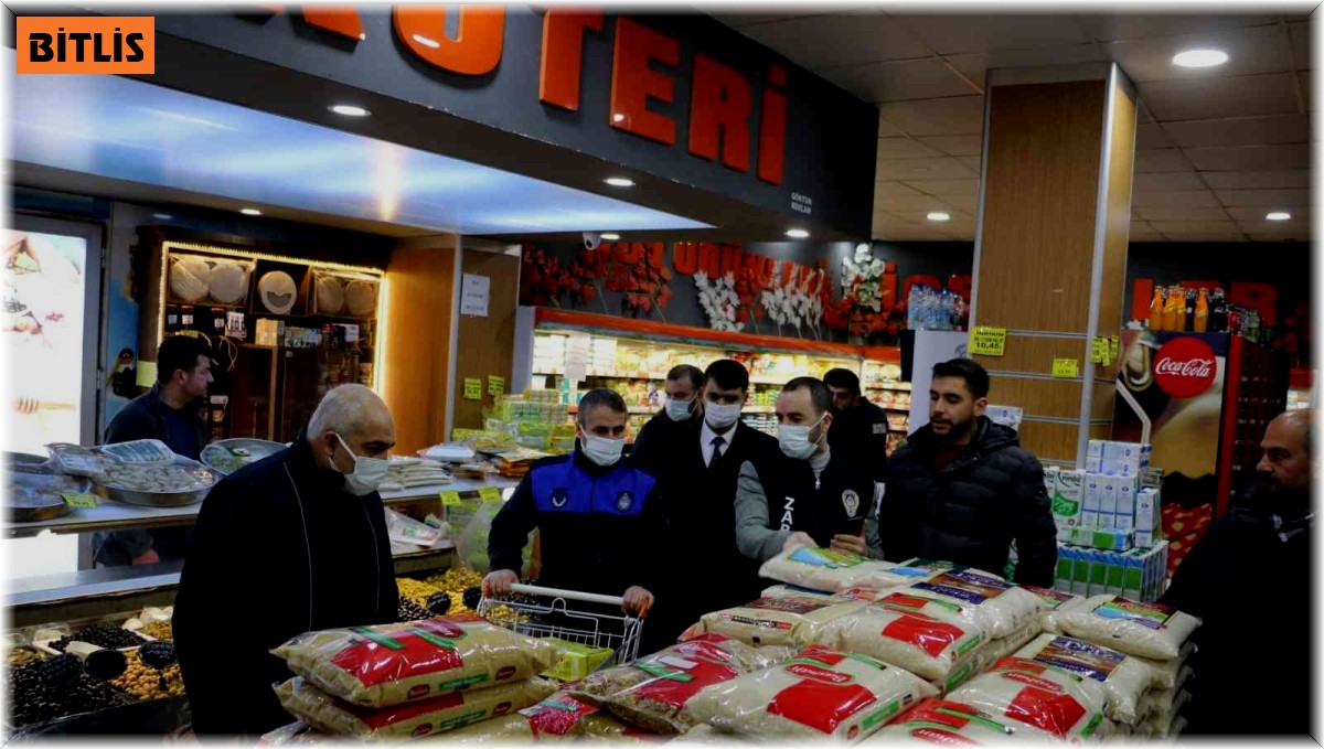 Bitlis Belediyesi ekiplerinden market denetimi