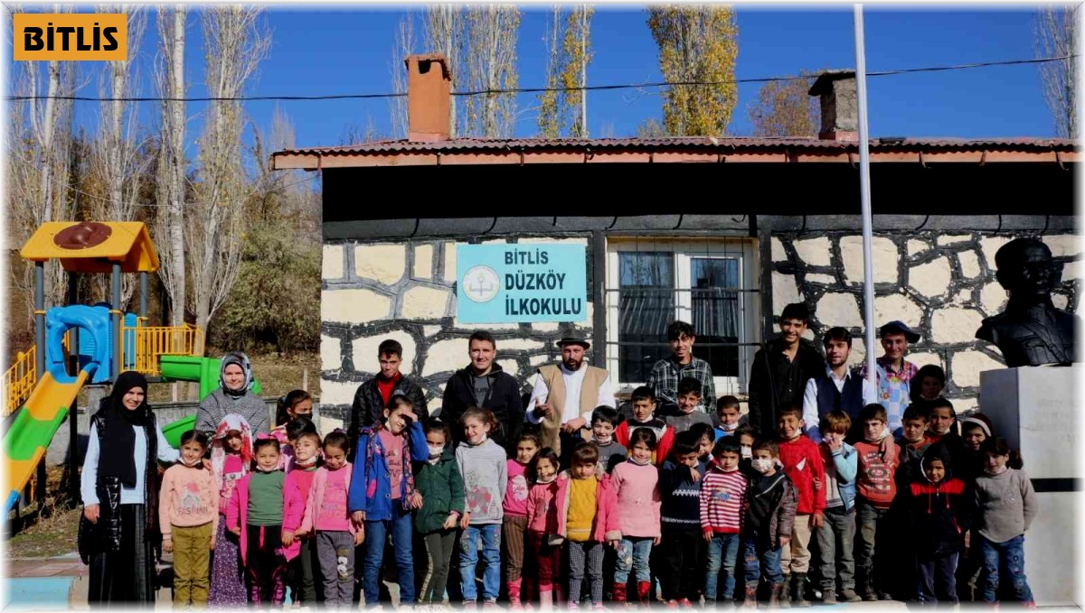 Bitlis Belediyesi köy çocuklarını tiyatroyla buluşturuyor