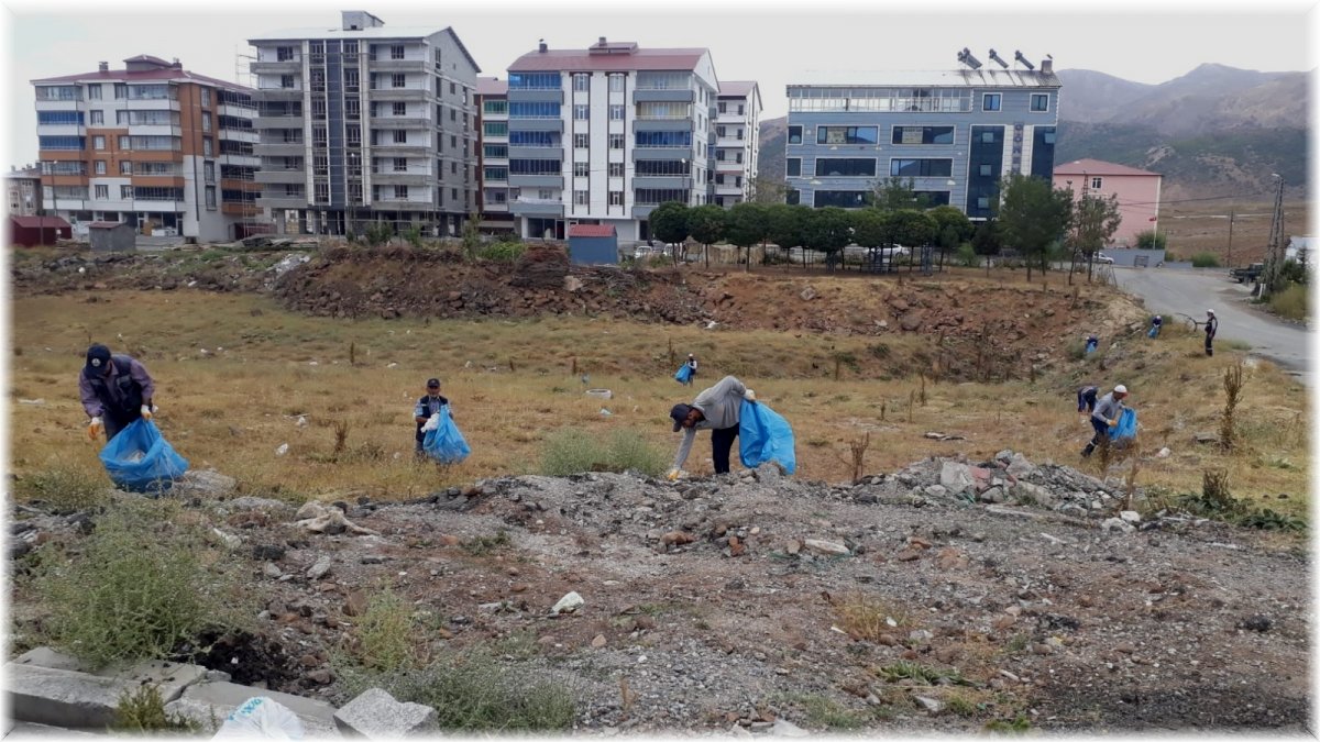 Bitlis Belediyesinden temizlik çalışması