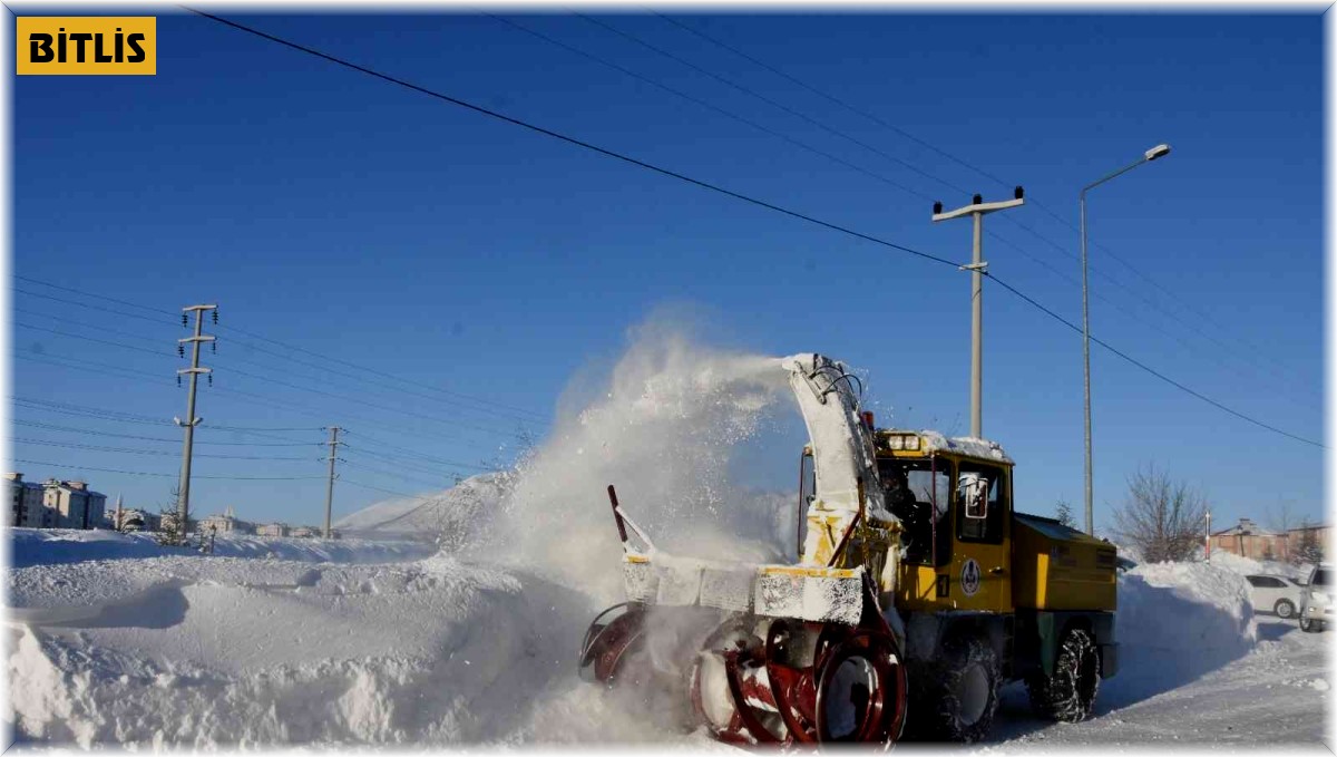 Bitlis Belediyesinin karla mücadele çalışmaları