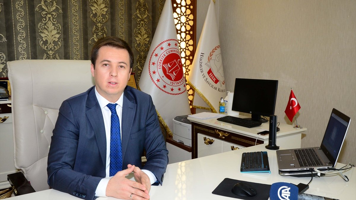 Bitlis Cumhuriyet Başsavcısı Akdoğan, AA'nın "Yılın Fotoğrafları" oylamasına katıldı