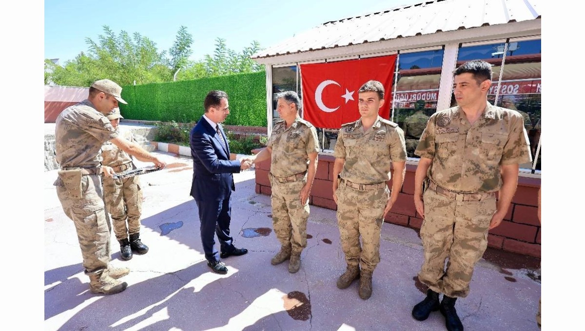 Bitlis İl Jandarma Komutanlığı'nda rütbe töreni