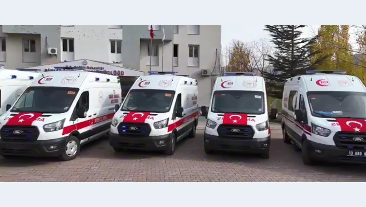 Bitlis'in acil sağlık filosu 7 yeni ambulansla güçlendi