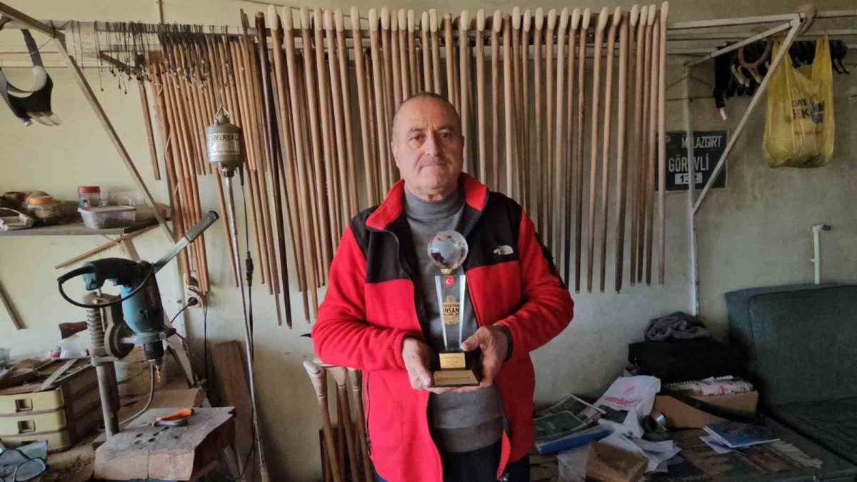 Bitlis'in 'Yaşayan İnsan Hazinesi': Baston ustası Cumali Birol