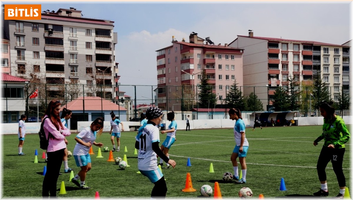 Bitlis Kadın Futbol Takımı'nın hedefi Süper Lig