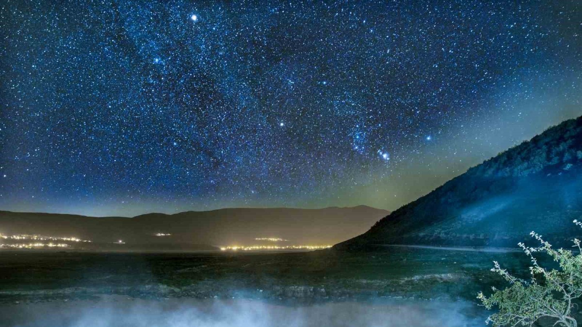 Bitlis kaplıcalarının yıldızlarla buluşması göz kamaştırıyor