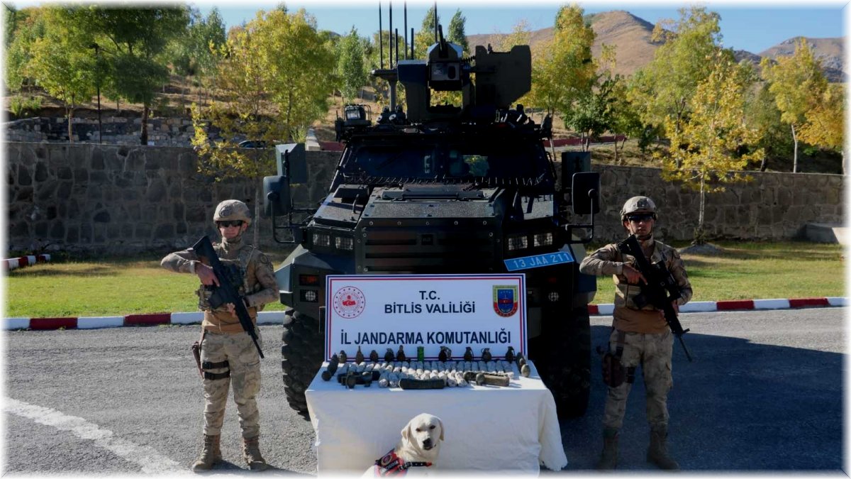 Bitlis'te 10 kilo patlayıcı ile 22 adet el bombası ele geçirildi