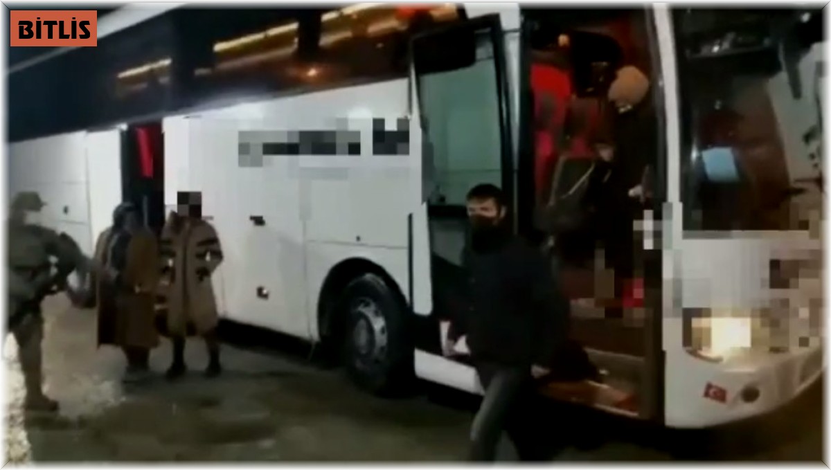 Bitlis'te 11 yabancı uyruklu göçmen yakalandı