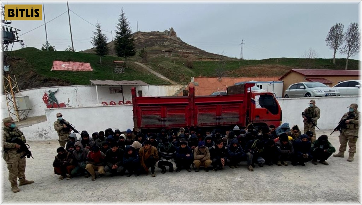 Bitlis'te 110 göçmen yakalandı