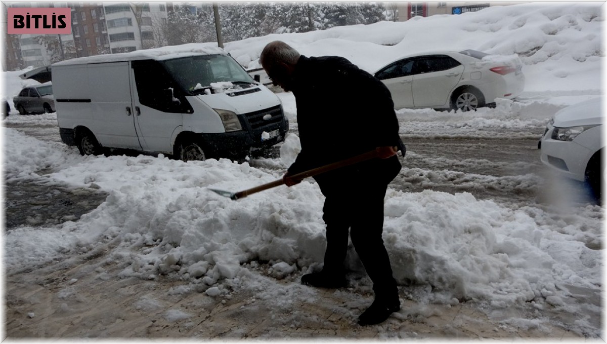Bitlis'te 162 köy yolu ulaşıma kapandı