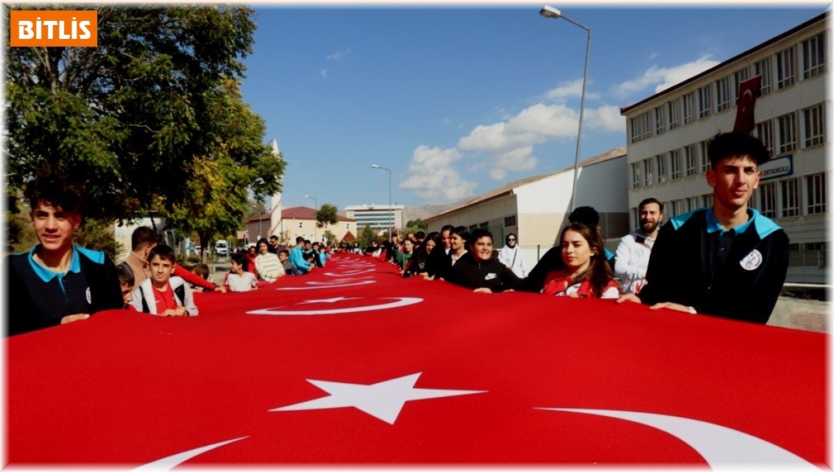 Bitlis'te 29 Ekim Cumhuriyet Bayramı kutlamaları