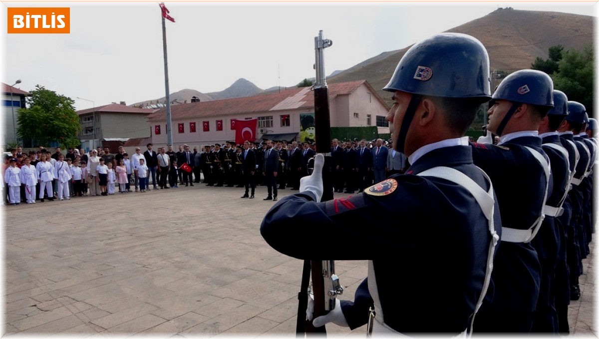 Bitlis'te 30 Ağustos Zafer Bayramı kutlamaları