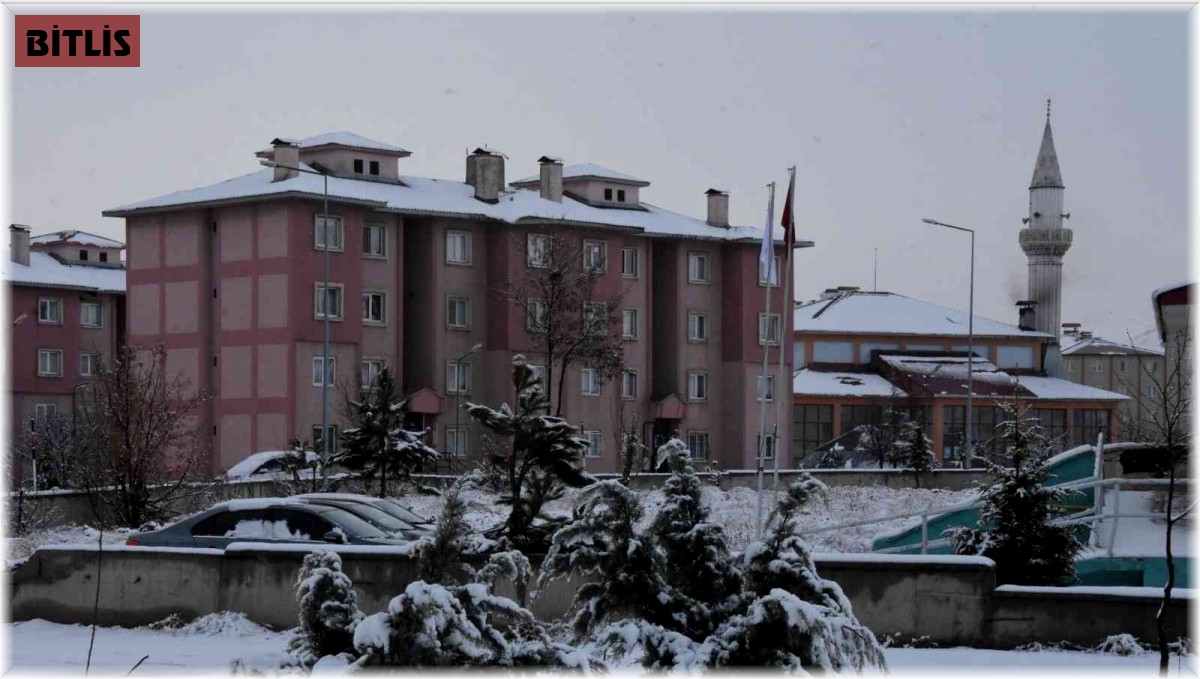 Bitlis'te 4 köy yolu ulaşıma kapandı