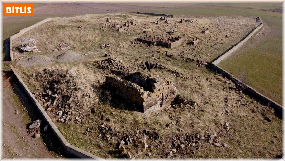 Bitlis'te 556 yıllık mescit tespit edildi