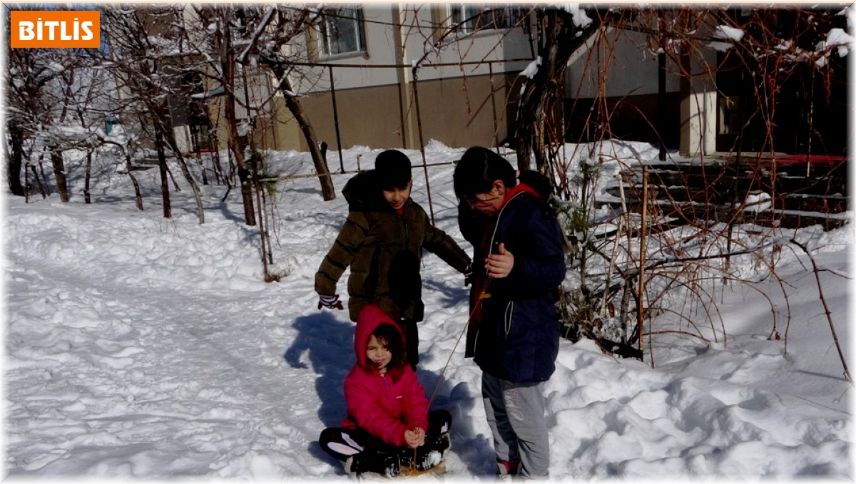 Bitlis'te 60 köy yolu ulaşıma kapalı