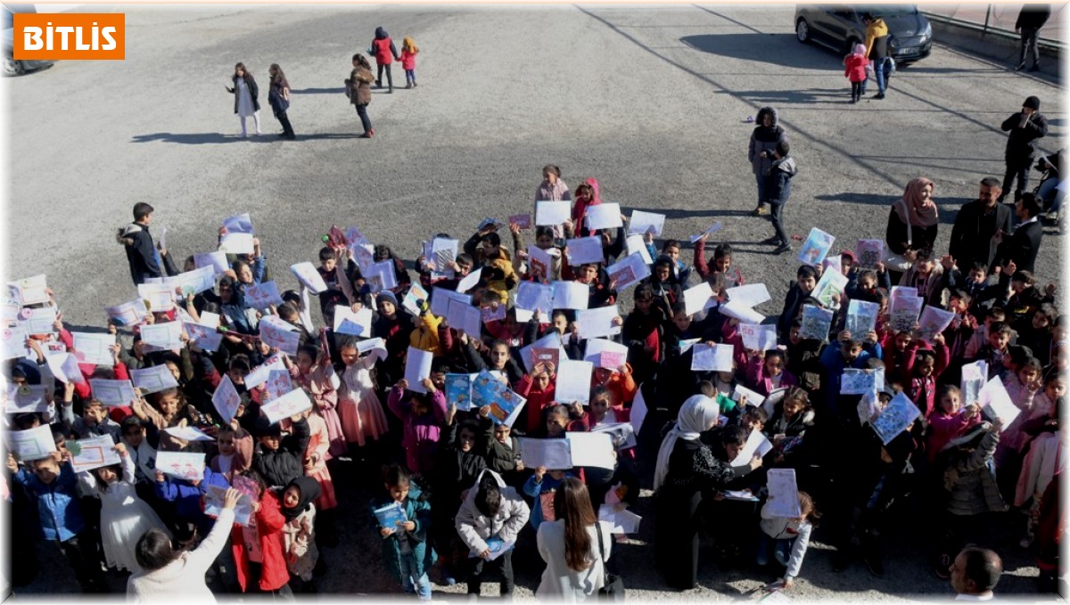 Bitlis'te 94 bin 320 öğrenci karne heyecanı yaşadı