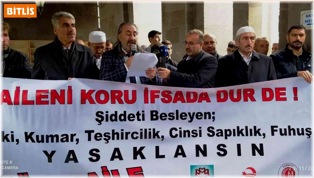 Bitlis'te 'Aileni koru, ifsada dur de' basın açıklaması yapıldı