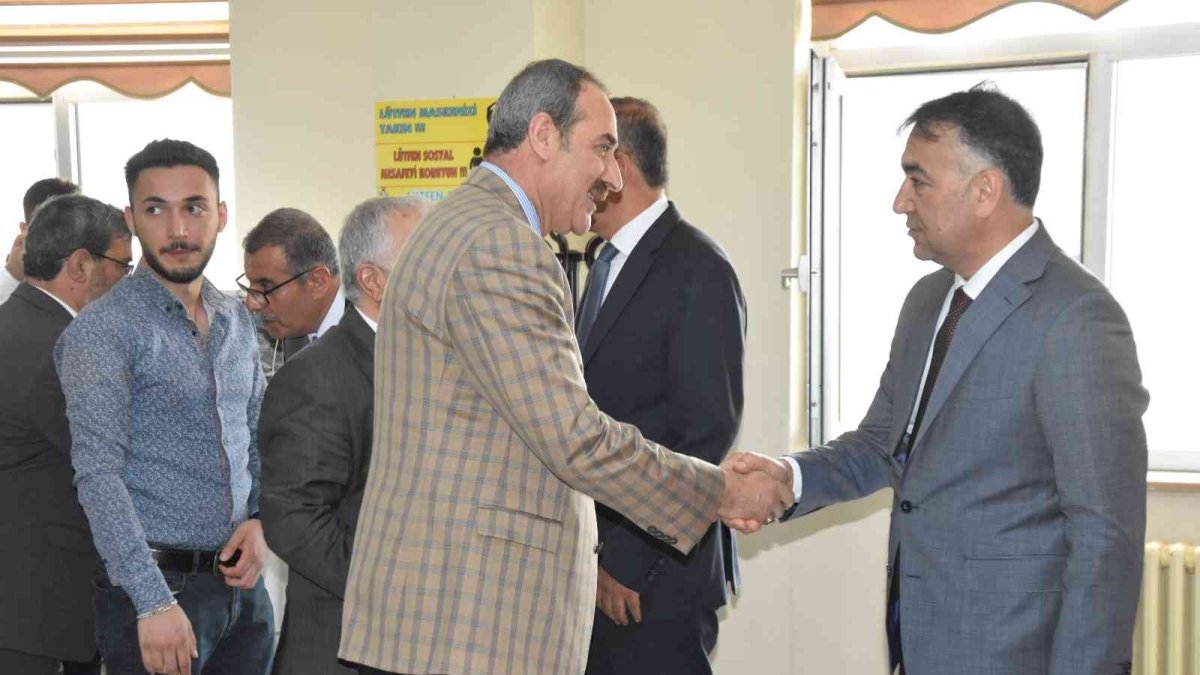 Bitlis'te bayramlaşma töreni yapıldı