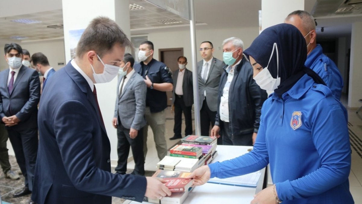 Bitlis'te cezaevi için kitap bağışı kampanyası