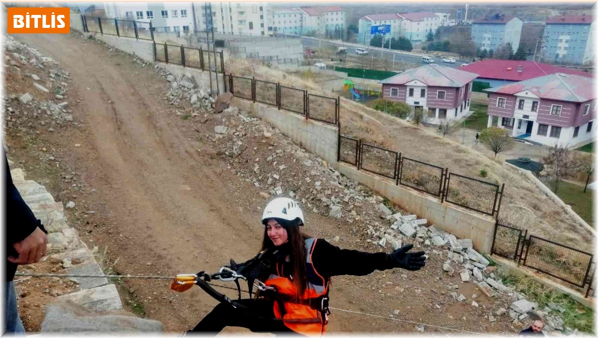 Bitlis'te "Destek AFAD Gönüllüsü" eğitimleri sürüyor