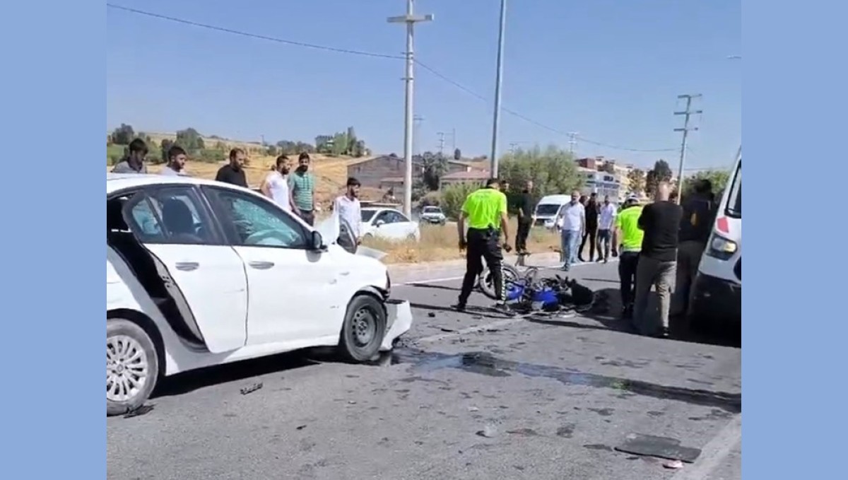 Bitlis'te feci kaza: Motosiklet sürücüsü baba ve oğlu hayatını kaybetti