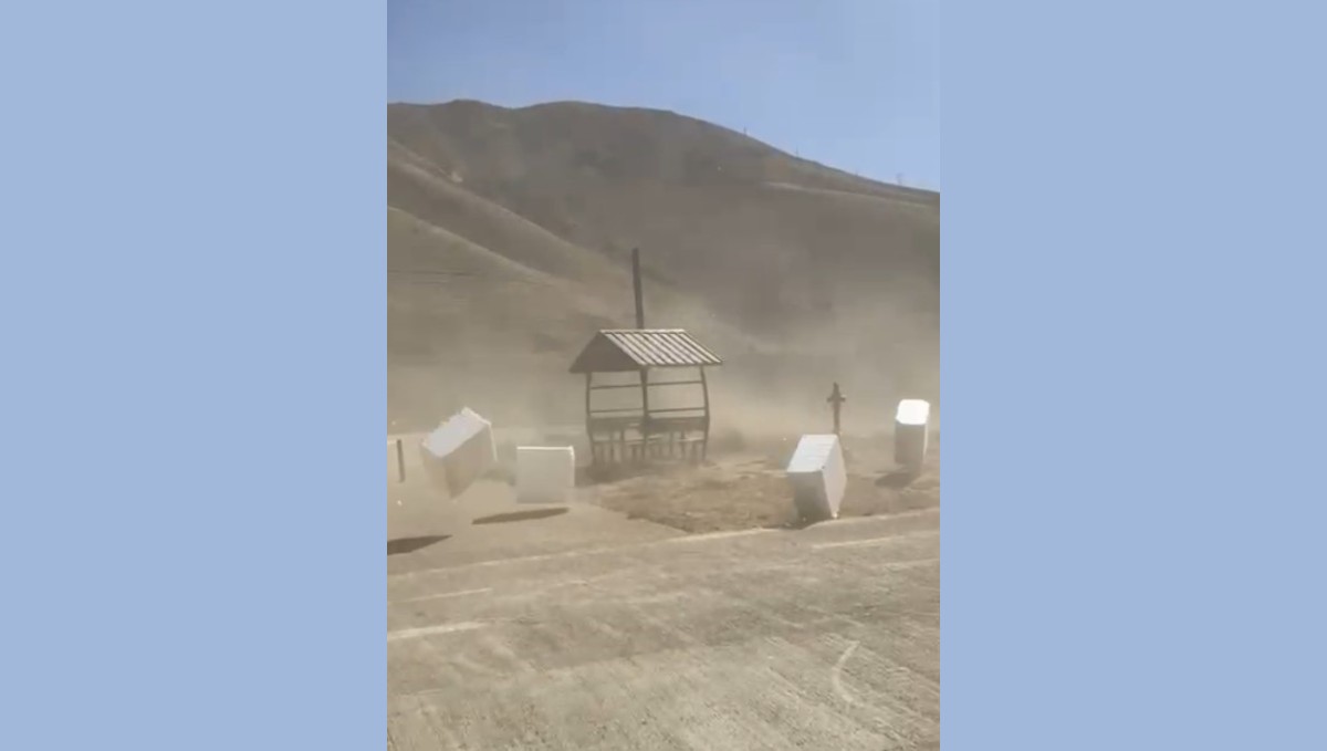 Bitlis'te fırtına etkili oldu