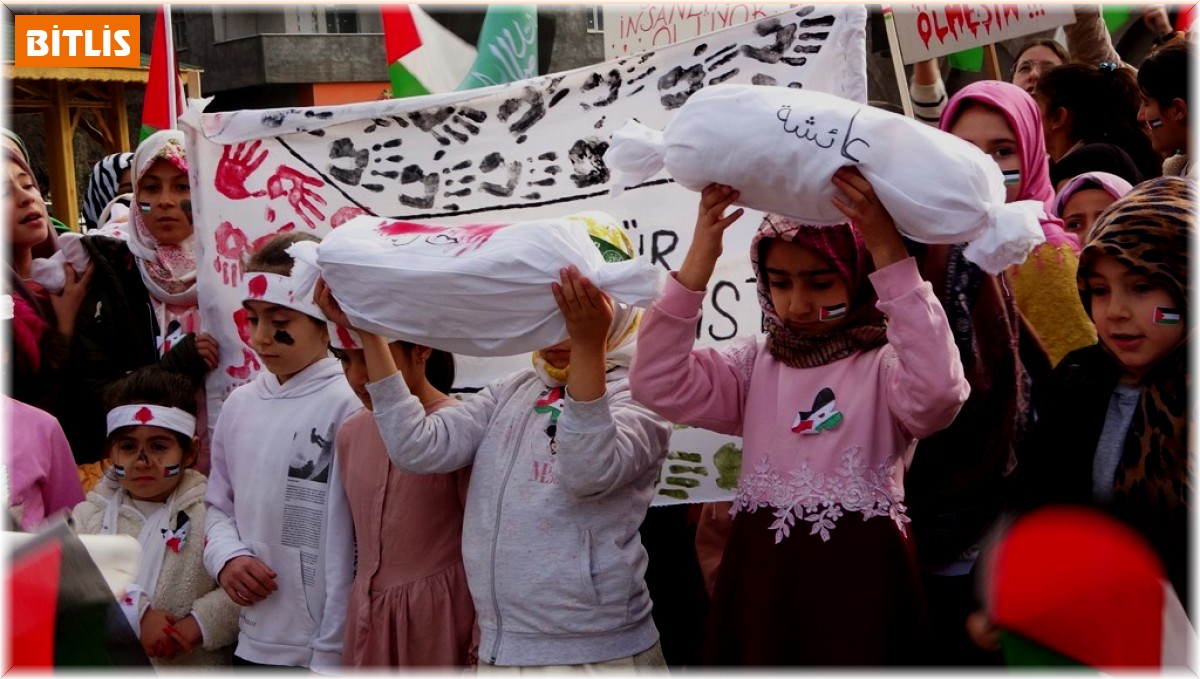 Bitlis'te kadınlar ve çocuklar Filistin için yürüdü