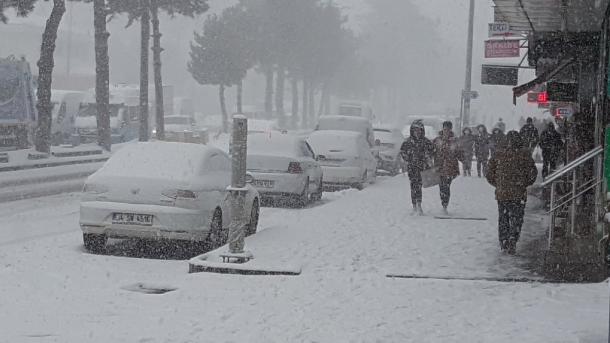 Bitlis'te kar yağışı