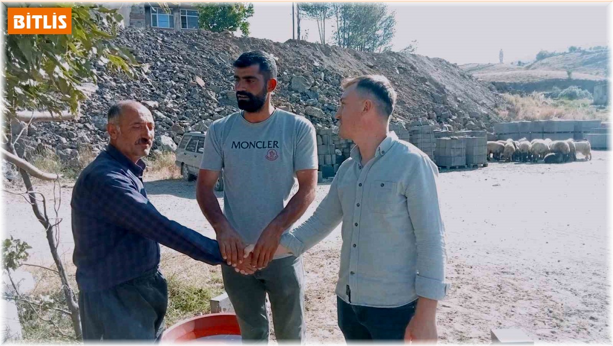 Bitlis'te kurban pazarında fiyatlar yüksek, satışlar düşük