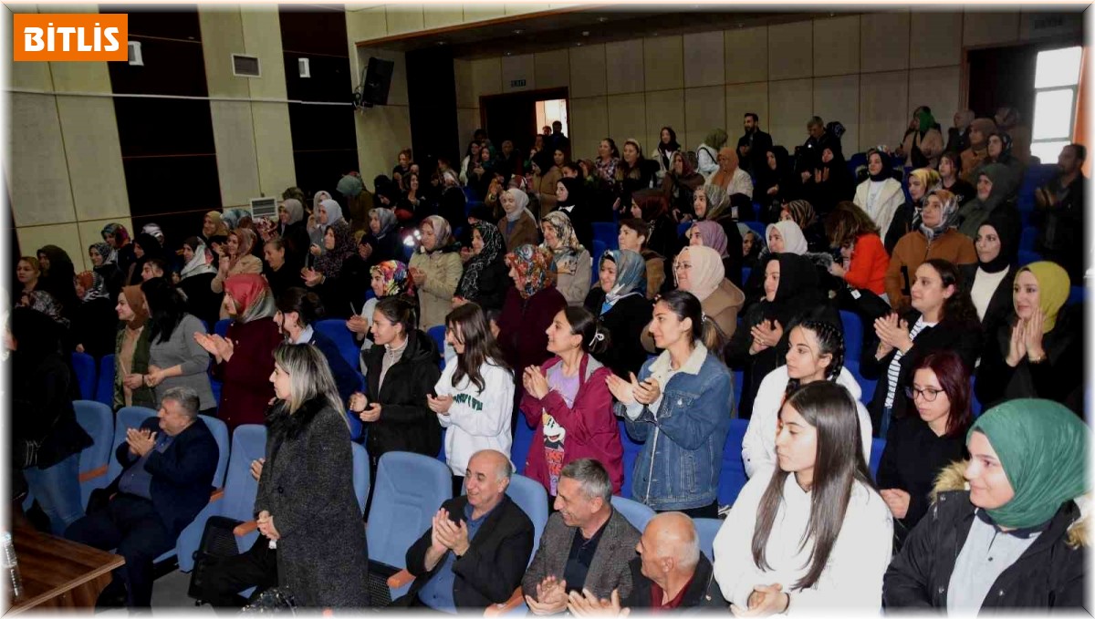 Bitlis'te 'Nemrut'un Eteğinde Bitlisli Kadınlarla Buluşuyoruz' etkinliği düzenlendi